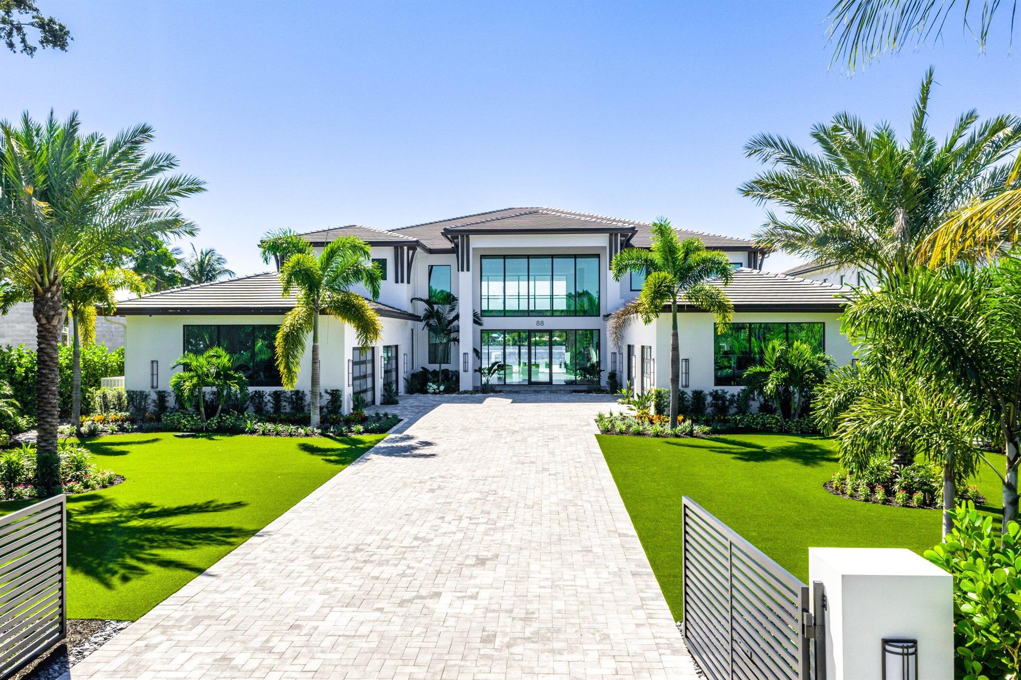 RIVERSIDE ON THE LOXAHATC - Residential