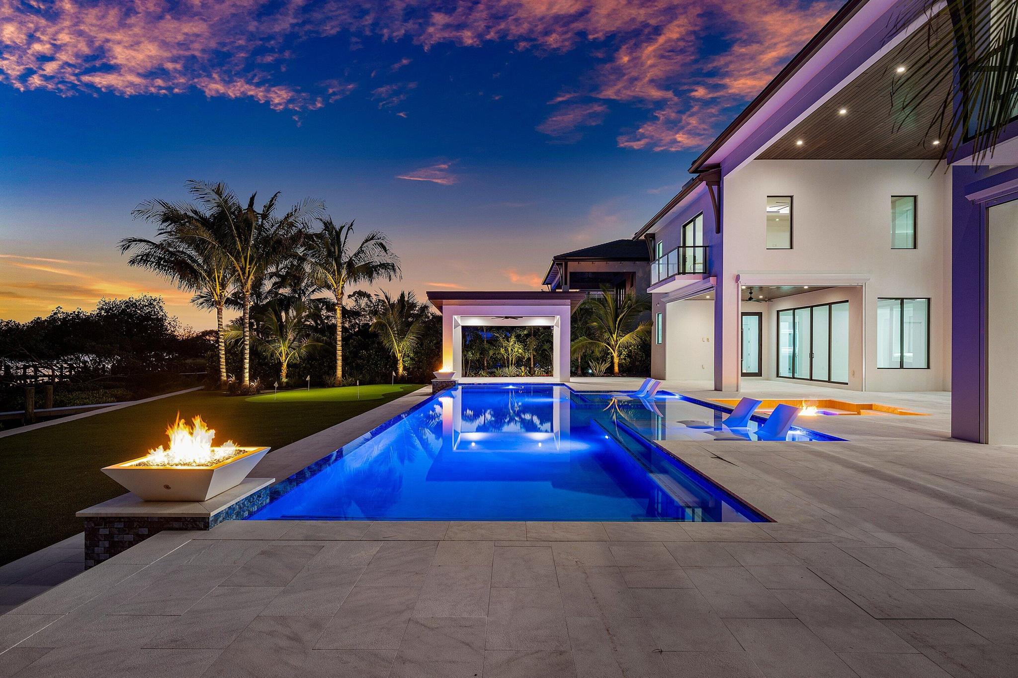 RIVERSIDE ON THE LOXAHATC - Residential