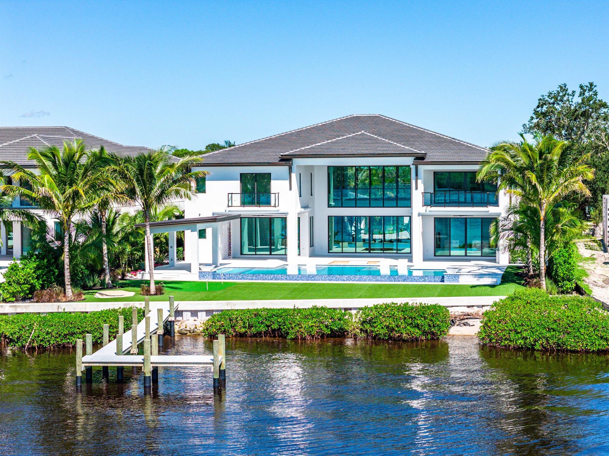 RIVERSIDE ON THE LOXAHATC - Residential