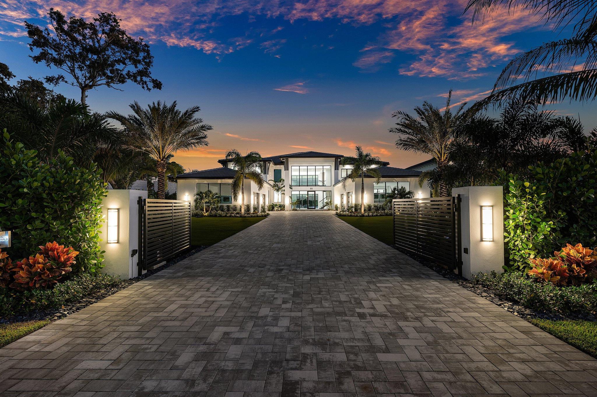 RIVERSIDE ON THE LOXAHATC - Residential