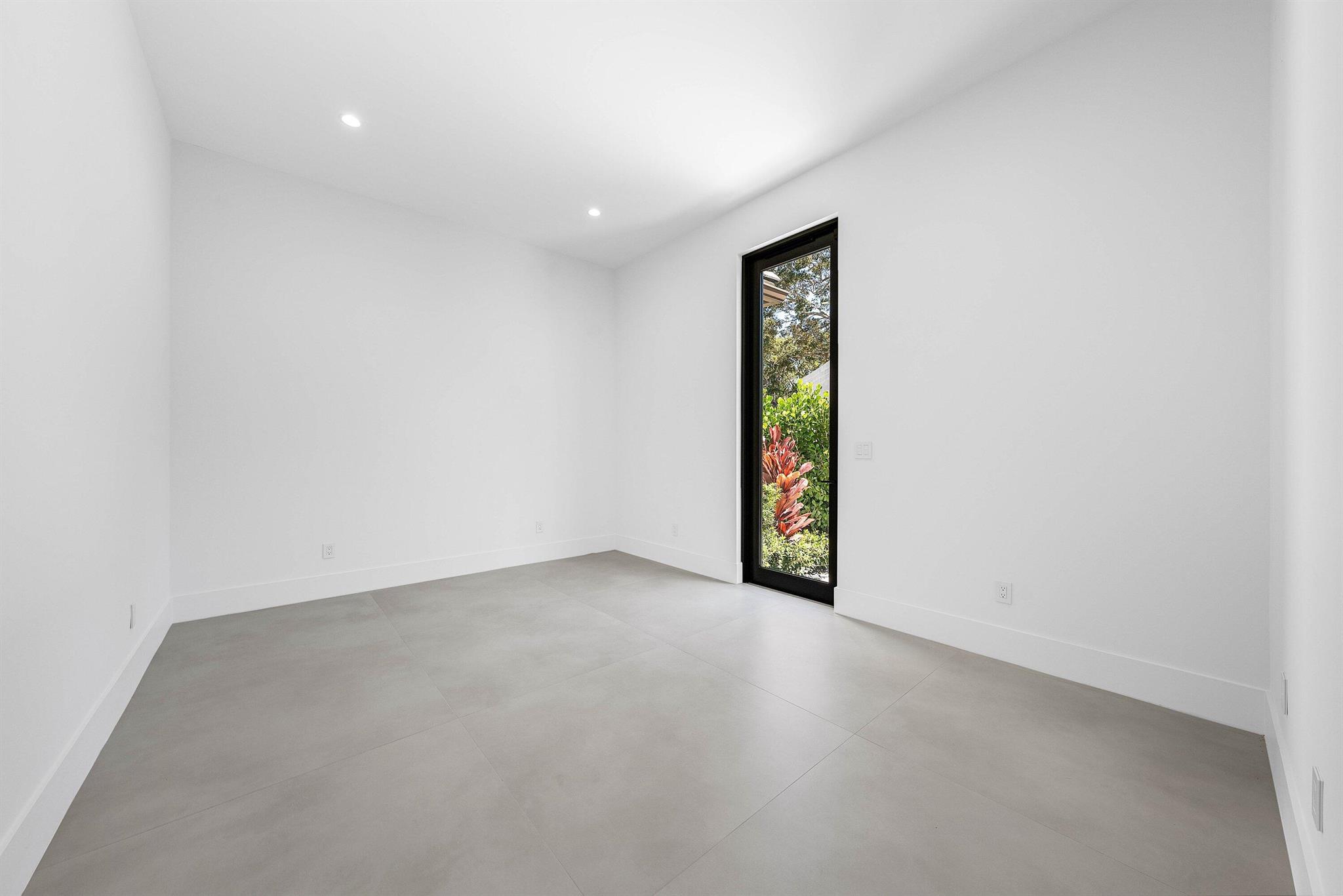 RIVERSIDE ON THE LOXAHATC - Residential