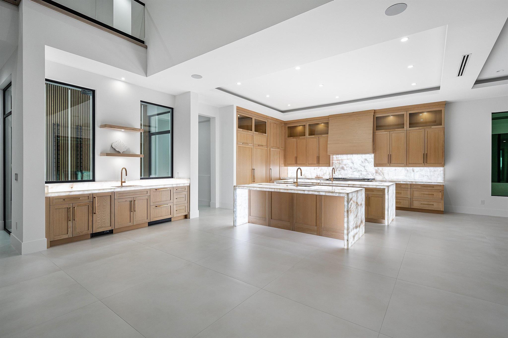 RIVERSIDE ON THE LOXAHATC - Residential