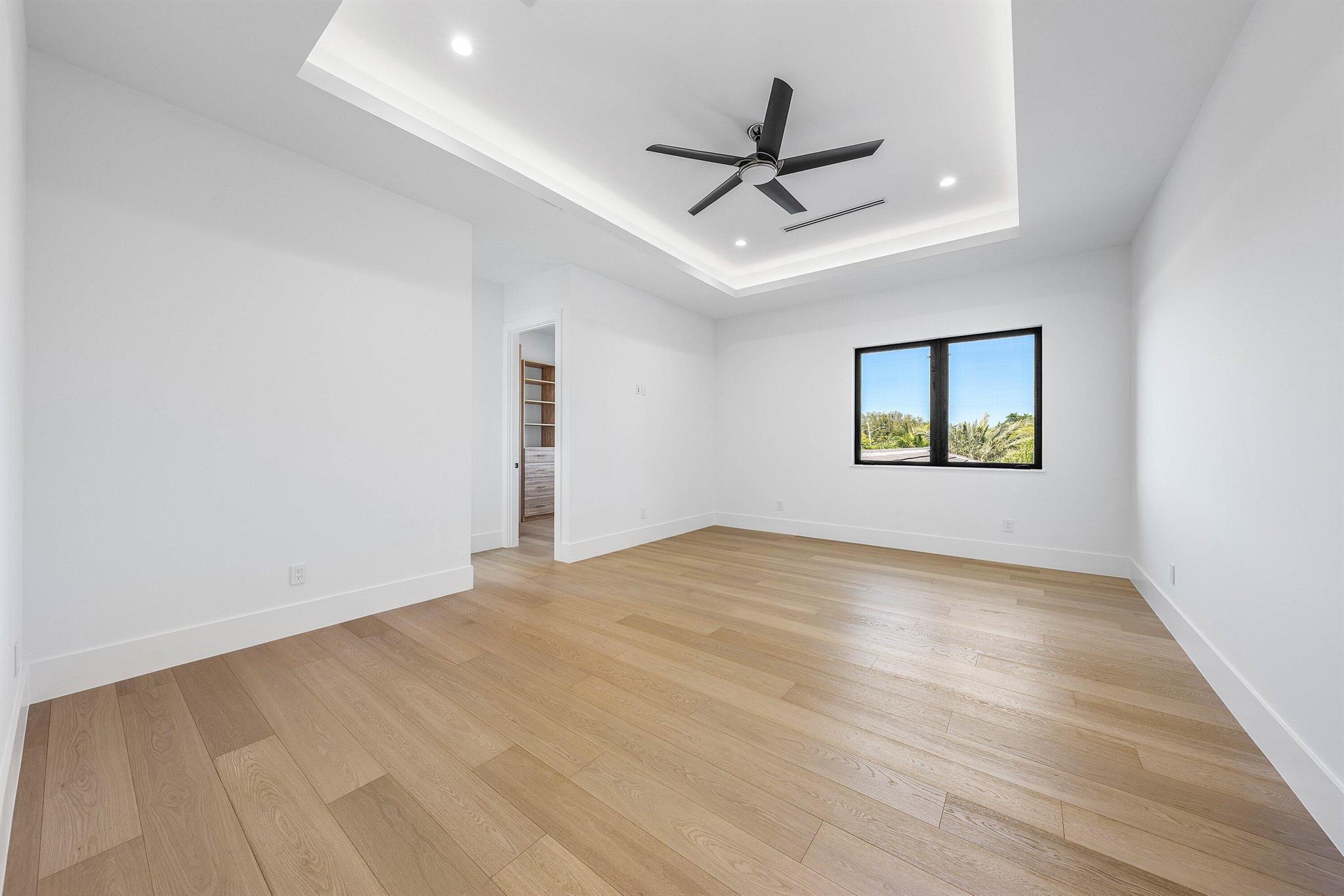 RIVERSIDE ON THE LOXAHATC - Residential