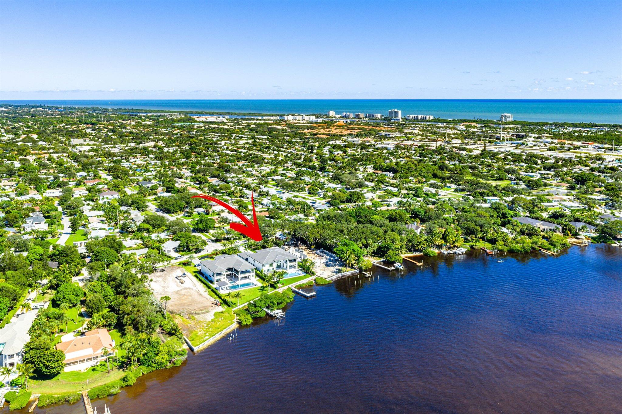 RIVERSIDE ON THE LOXAHATC - Residential
