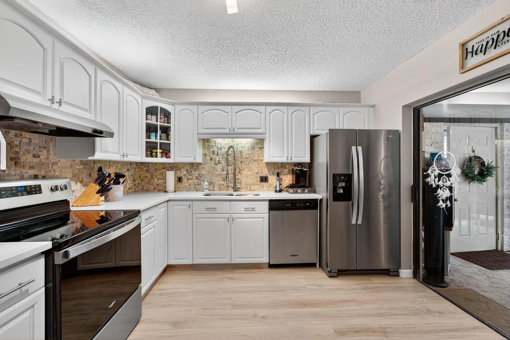 Photo of 505 5th Terrace, Palm Beach Gardens, FL 33418 (MLS # R11102343)