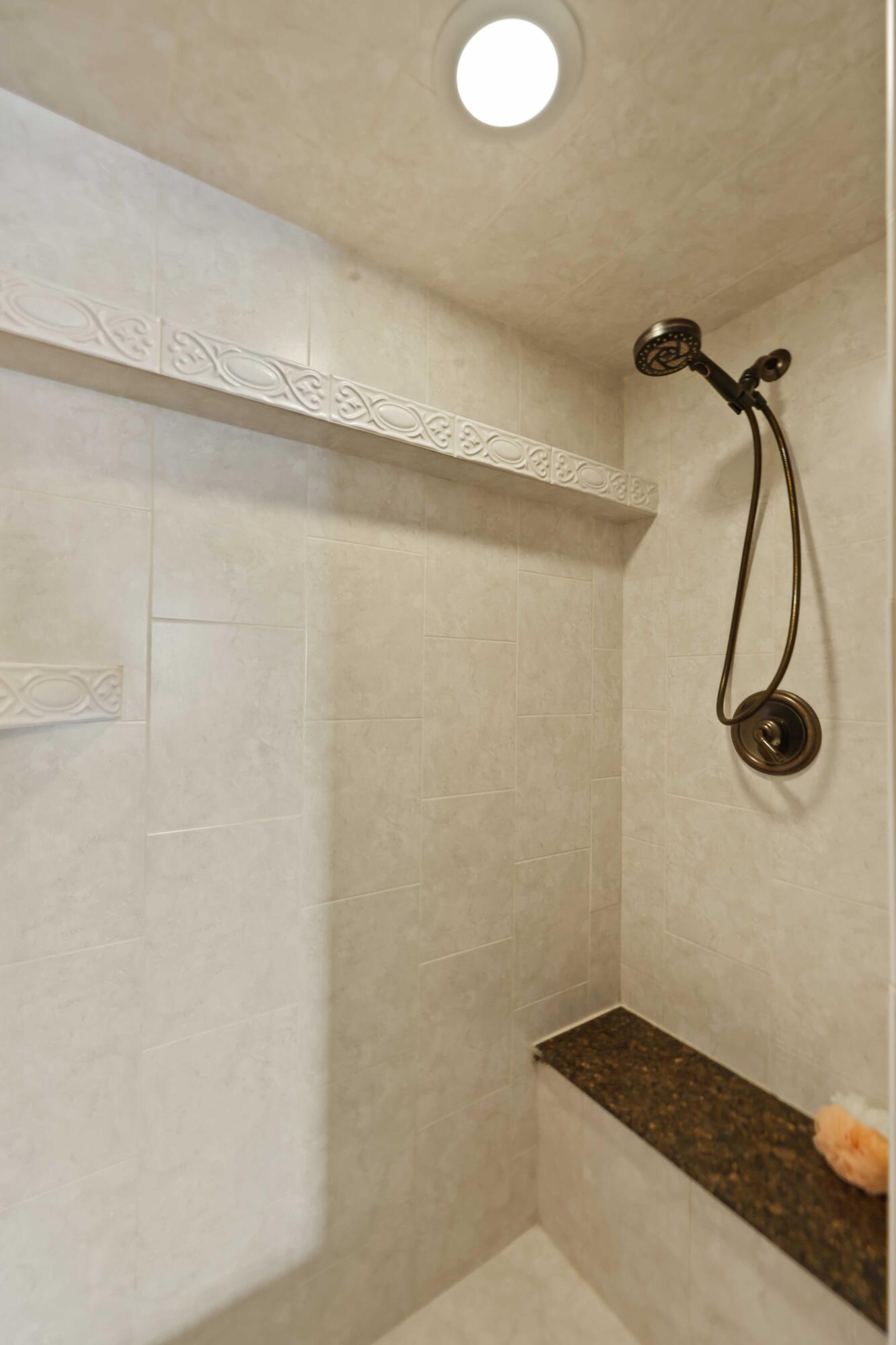 TROPIC VIEW CONDO - Residential