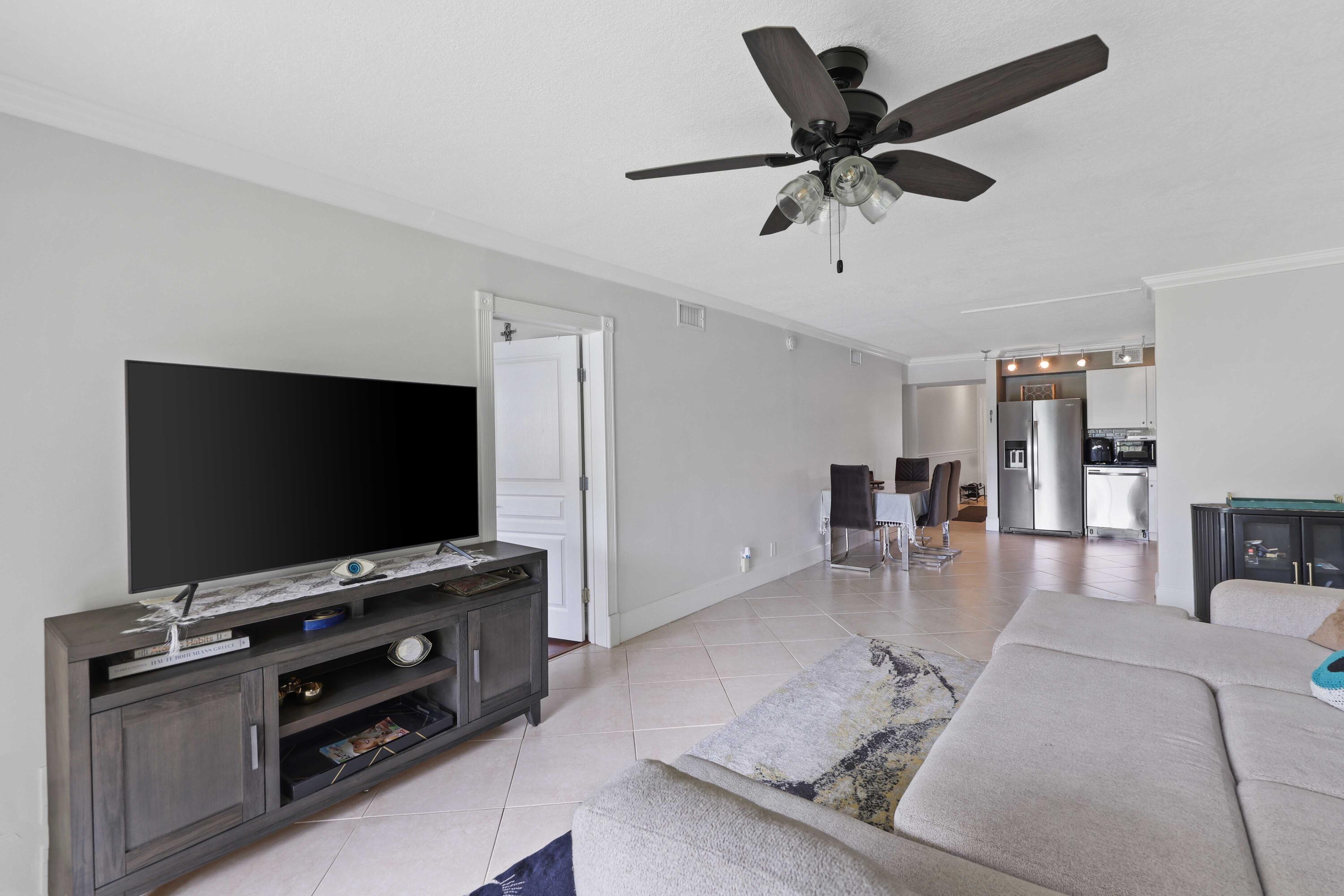 TROPIC VIEW CONDO - Residential