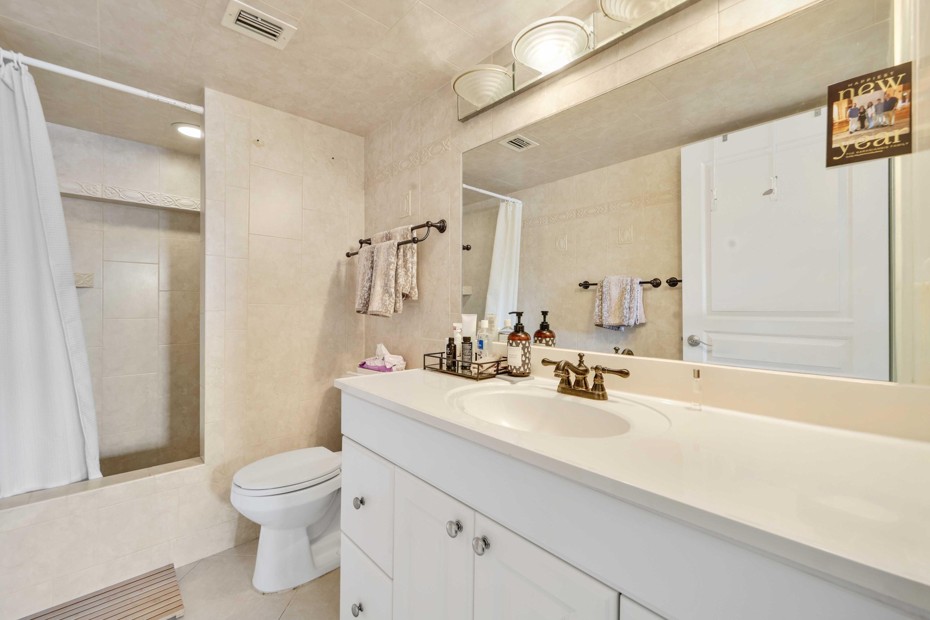 TROPIC VIEW CONDO - Residential