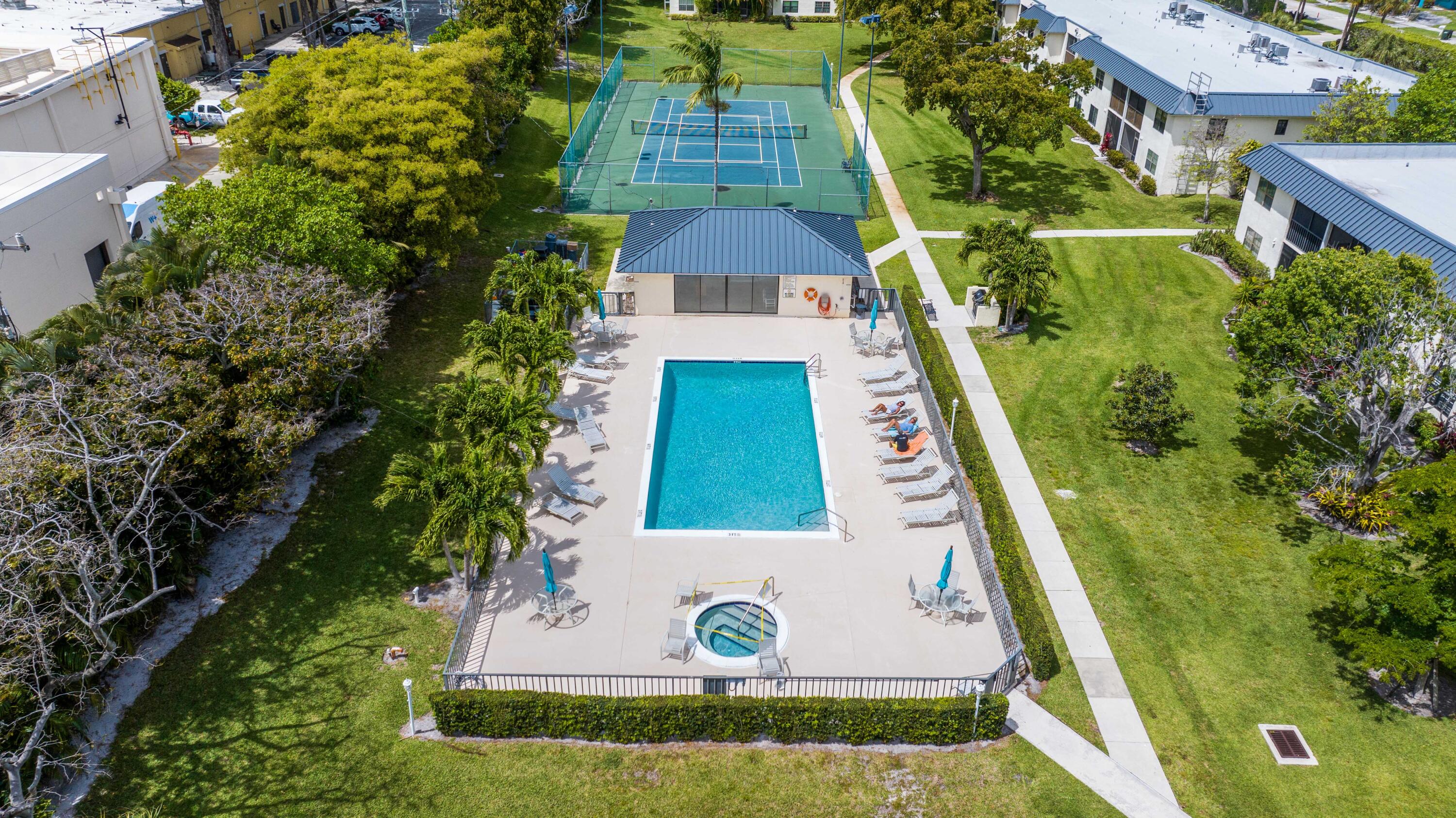 TROPIC VIEW CONDO - Residential