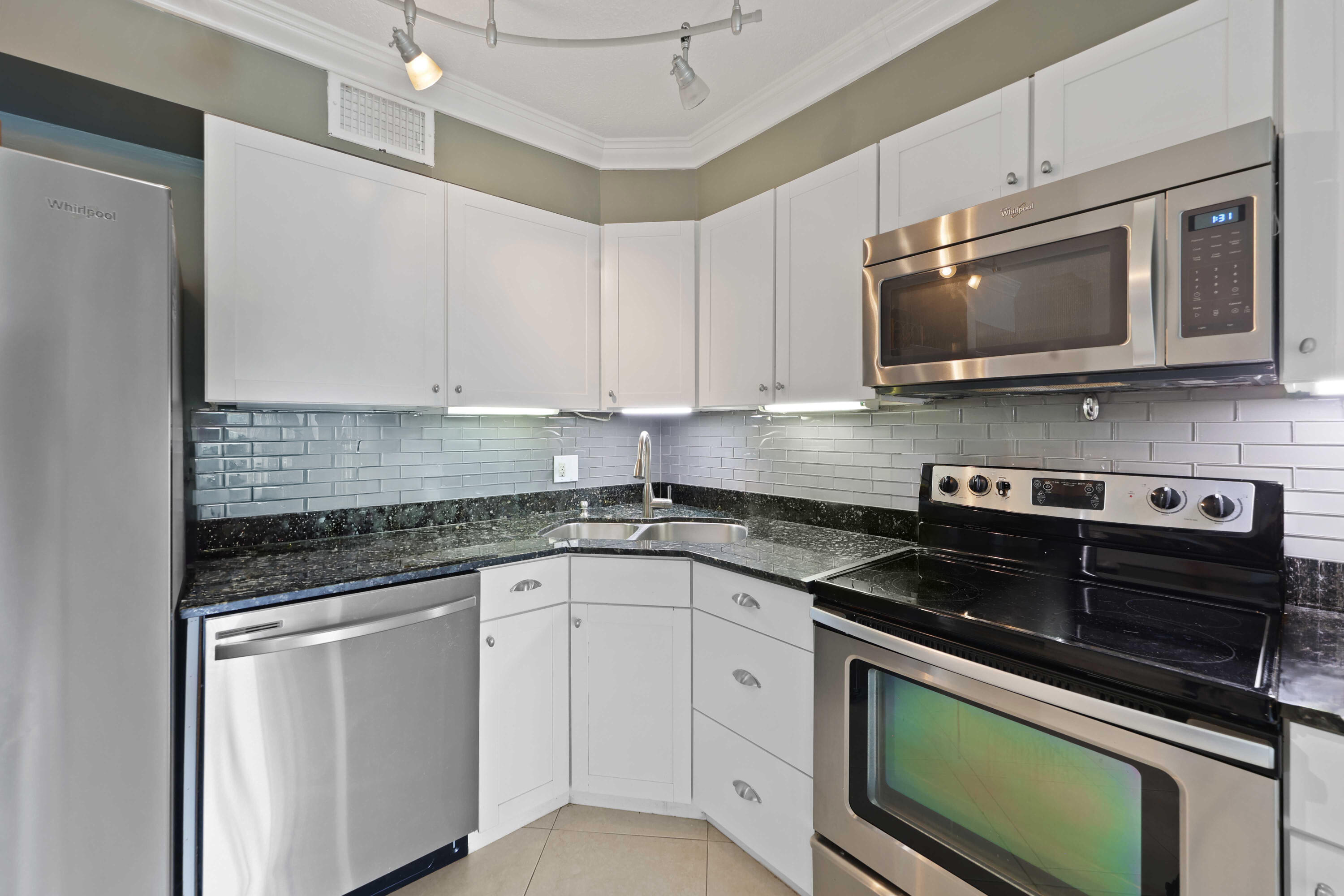 TROPIC VIEW CONDO - Residential