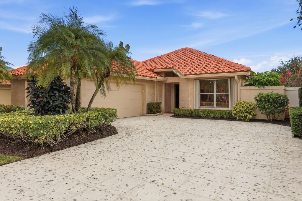 Photo of 2735 SW Mariposa Circle, Palm City, FL 34990 (MLS # B26001814)