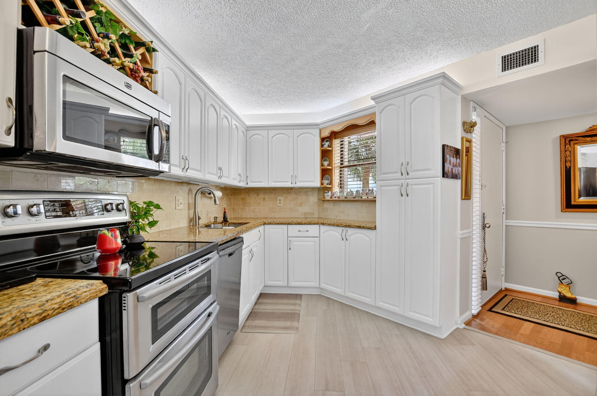 5650 Camino Del Sol 200