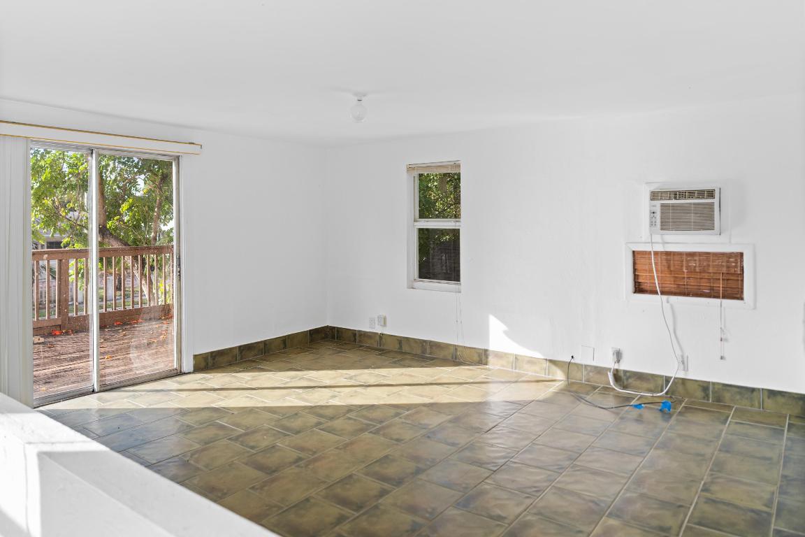 HILLSIDE PARK - Residential