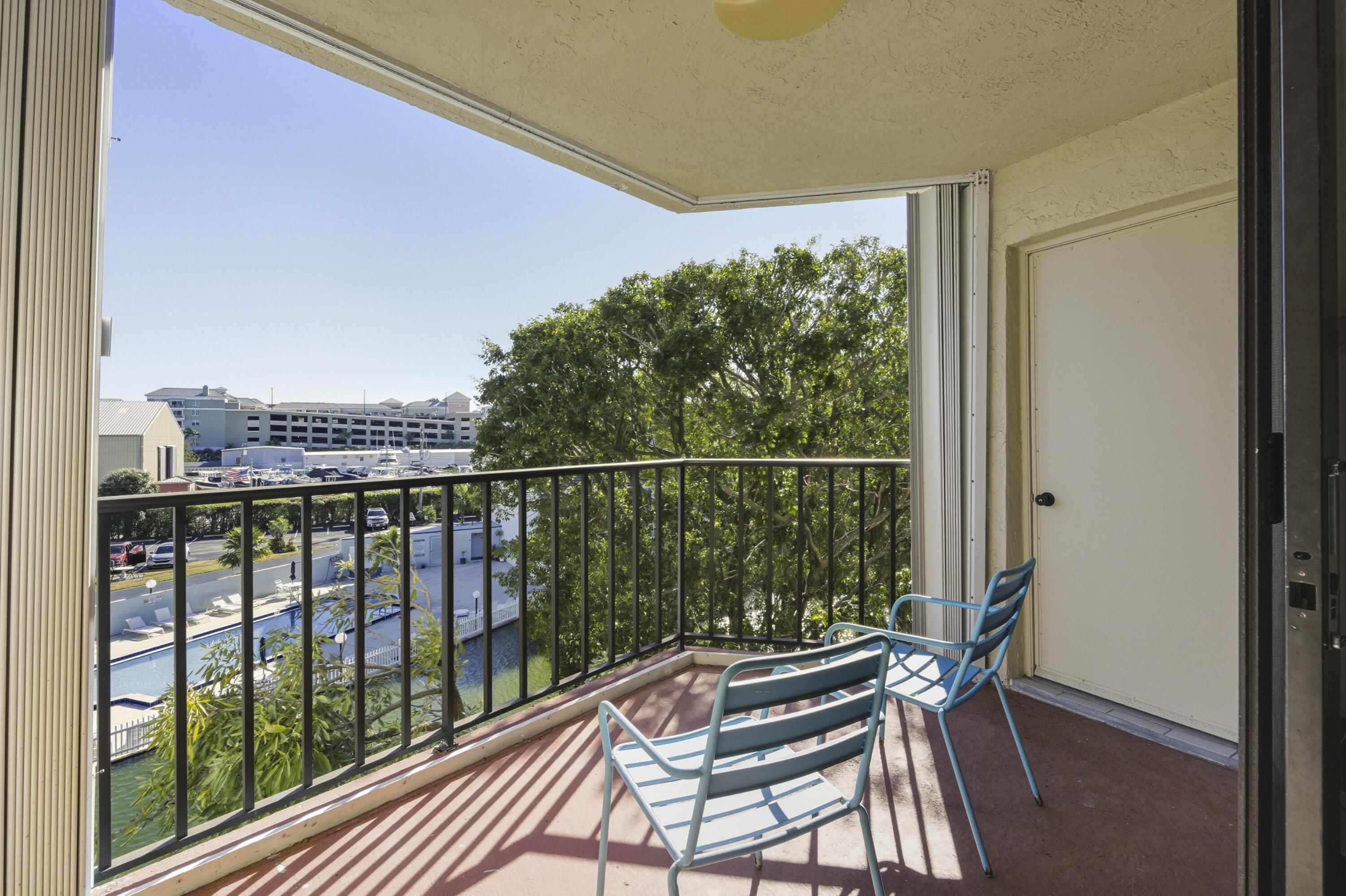 HIDDEN HARBOUR OF THE PALM BEACHES CONDO - Residential