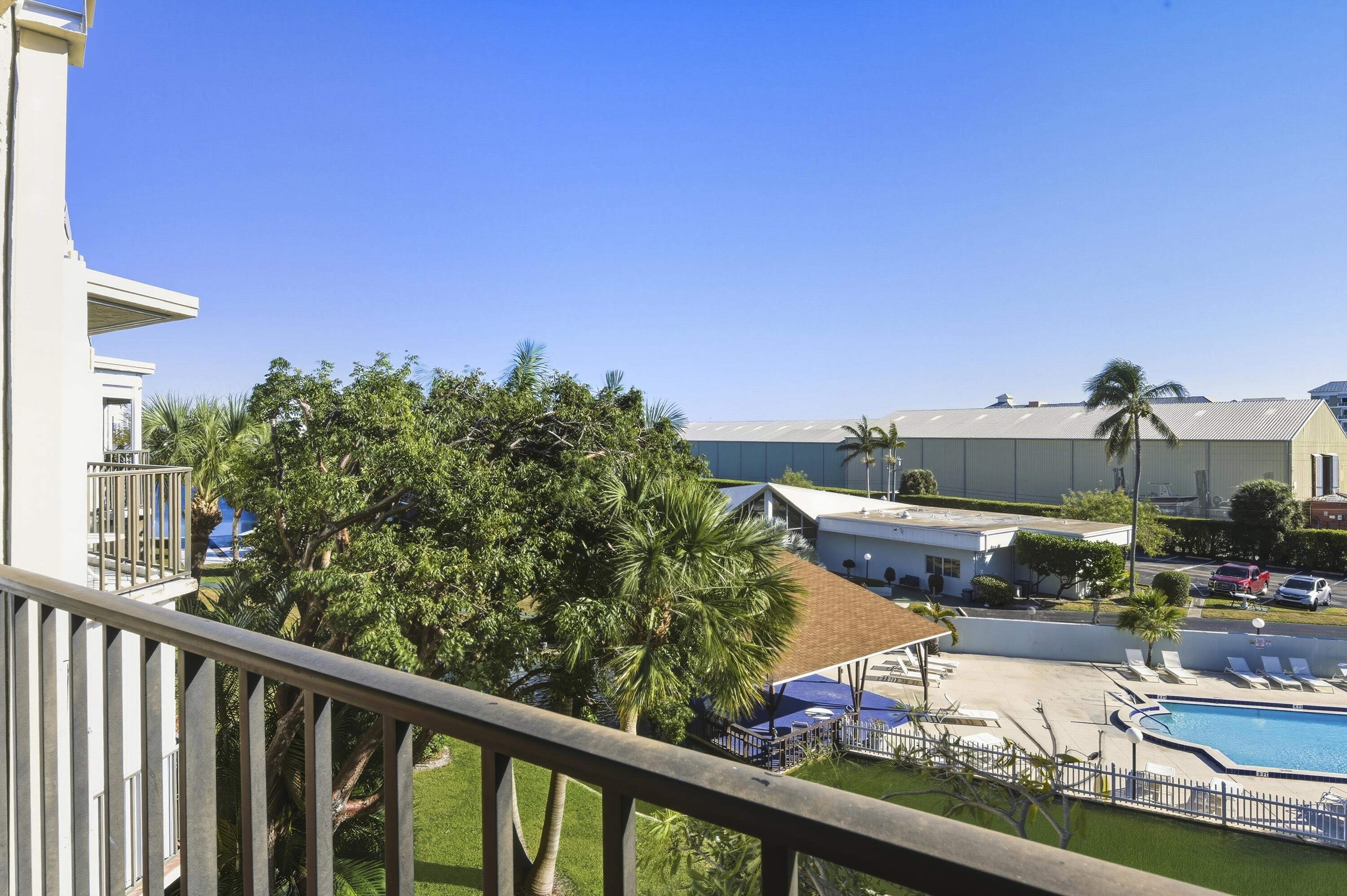 HIDDEN HARBOUR OF THE PALM BEACHES CONDO - Residential