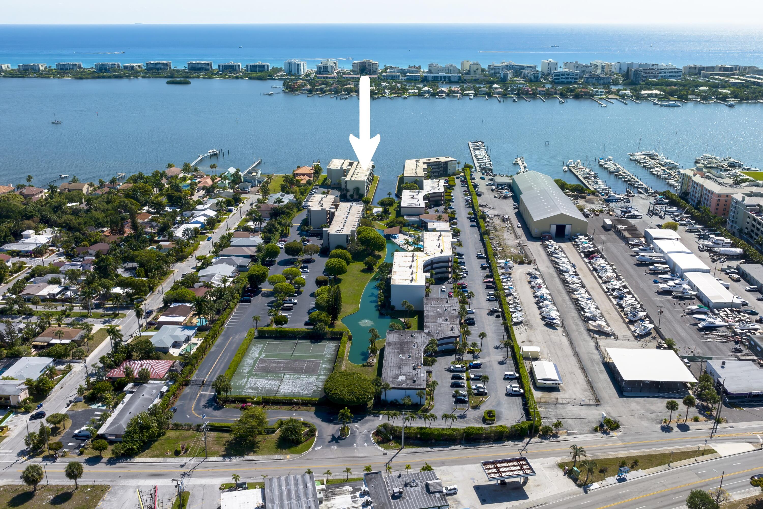 HIDDEN HARBOUR OF THE PALM BEACHES CONDO - Residential