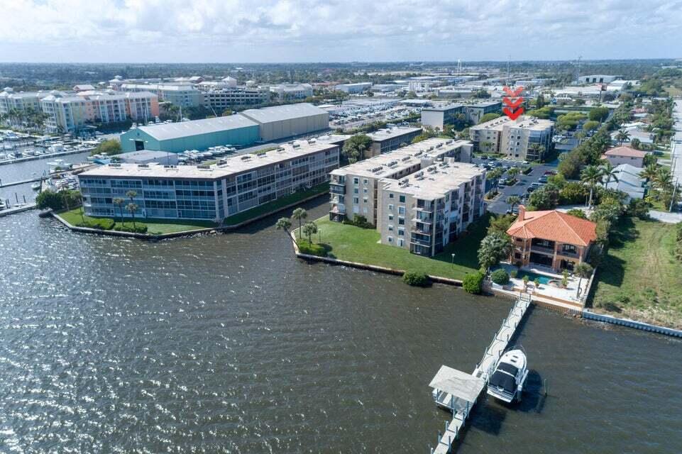 HIDDEN HARBOUR OF THE PALM BEACHES CONDO - Residential