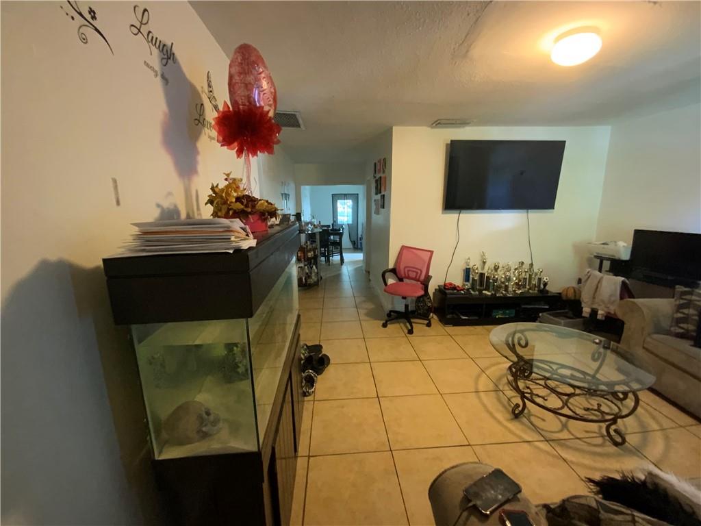 Springbank Park Sec 2 69- - Residential