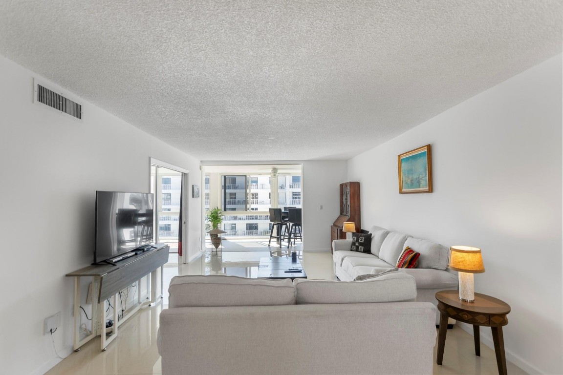 The Royal Mariner - Residential