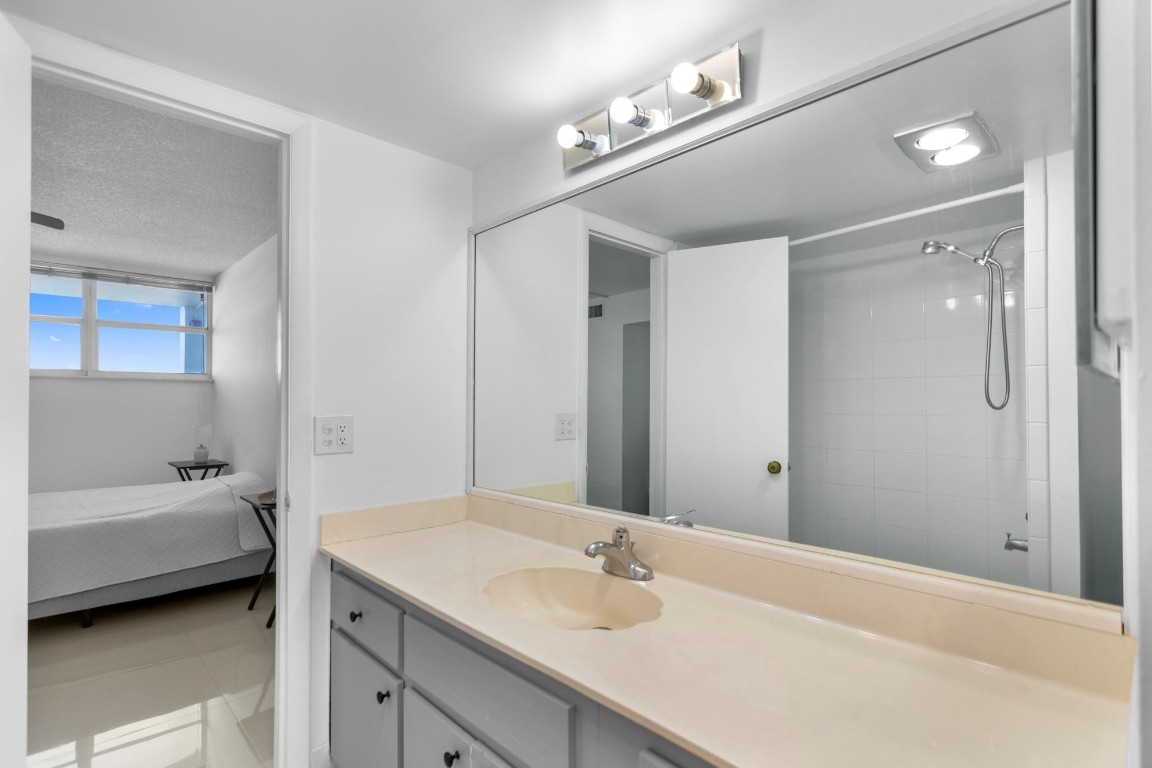 The Royal Mariner - Residential