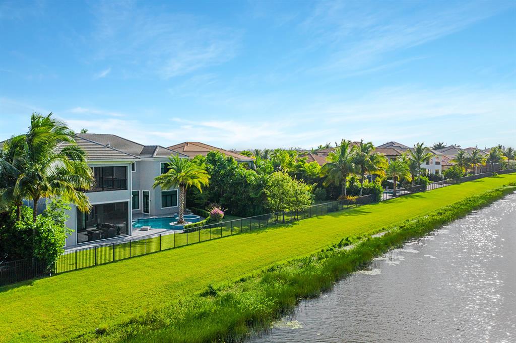 Seven Bridges - Residential