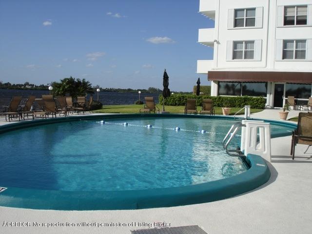 ROYAL SAXON INC - Residential Lease