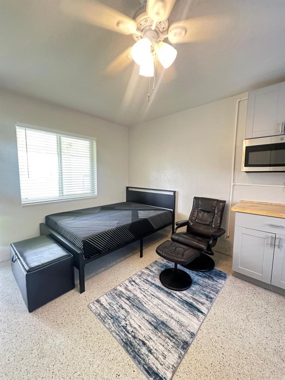 HOLLYWOOD SOUTH - Residential Lease