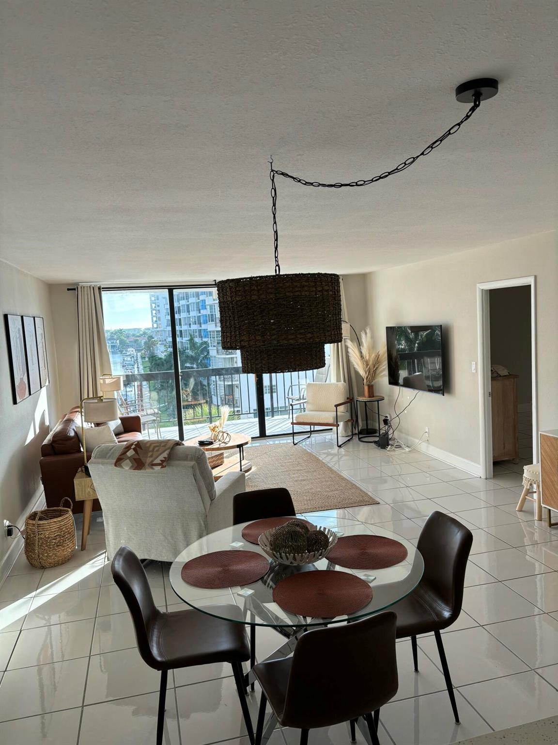 4800 Bayview Drive 505