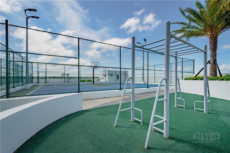 THE HARBOUR MORTH - Residential