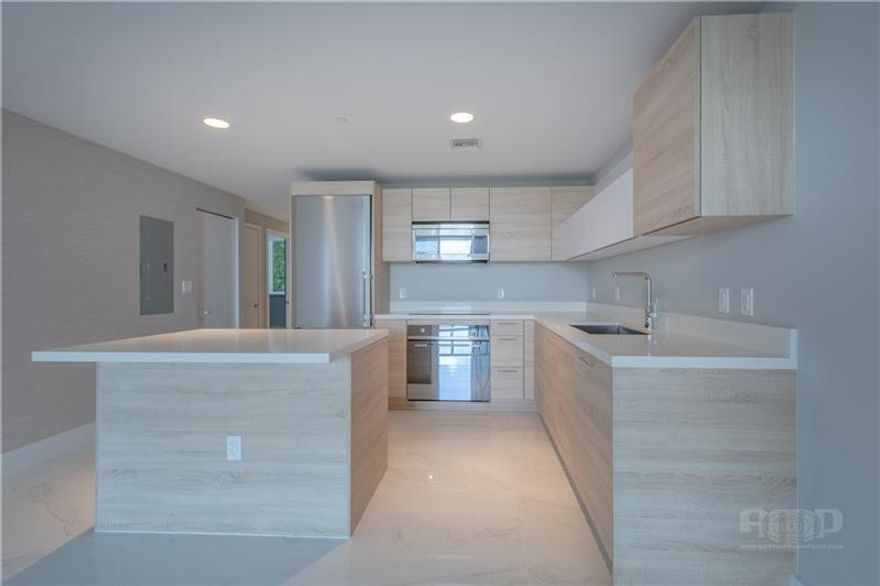 THE BEST PRICE AMAZING 2/2 + Den + STORAGE completely new with light porcelain floors throughout. One Assigned Parking Space! 2ND FLOOR + Storage. Located in North Miami Beach with amazing views of Oleta River Park and Biscayne Bay. The Harbour is secluded in 5 acres of land and offers superb amenities like: Heated infinity pool, spa with massage rooms, Jacuzzi and Sauna, Gym with top of the line exercise machines, Peloton bikes and training area with smart TV. Outdoor restaurant, indoor kids' playroom, Splash Pad for kids, Squash, Soccer and Basketball Courts. A private beach w/access to water activities Paddle Board and Kayak, must see will not last. THE BEST PRICE AMAZING 2/2 + Den + STORAGE completely new with light porcelain floors throughout. One Assigned Parking Space! 2ND FLOOR + Storage. Located in North Miami Beach with amazing views of Oleta River Park and Biscayne Bay. The Harbour is secluded in 5 acres of land and offers superb amenities like: Heated infinity pool, spa with massage rooms, Jacuzzi and Sauna, Gym with top of the line exercise machines, Peloton bikes and training area with smart TV. Outdoor restaurant, indoor kids' playroom, Splash Pad for kids, Squash, Soccer and Basketball Courts. A private beach w/access to water activities Paddle Board and Kayak, must see will not last.