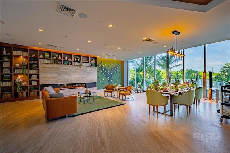 THE HARBOUR MORTH - Residential