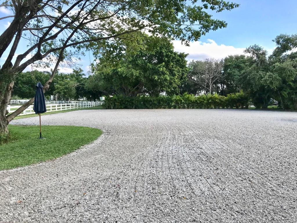 SADDLE TRAIL PARK OF WELLINGTON - Land