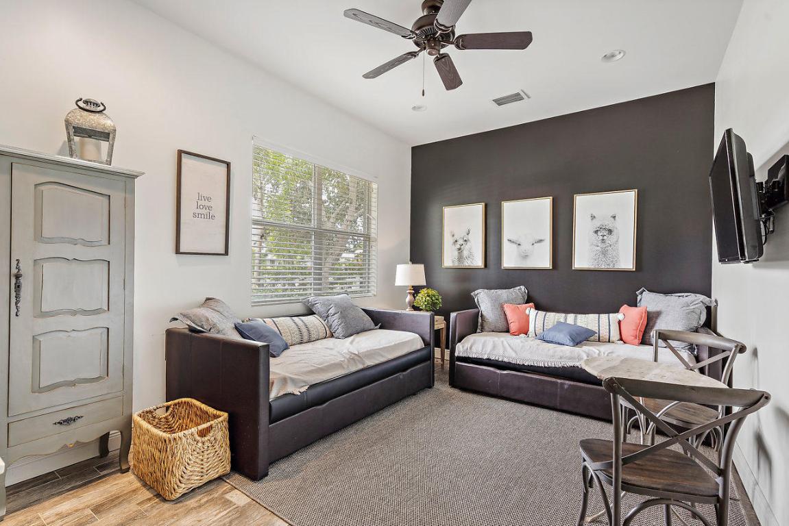 SADDLE TRAIL PARK OF WELLINGTON - Land