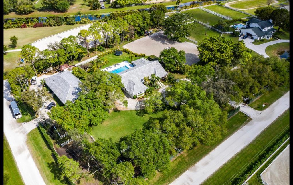 Photo of 14565 Belmont Trace, Wellington, FL 33414 (MLS # R11153904)