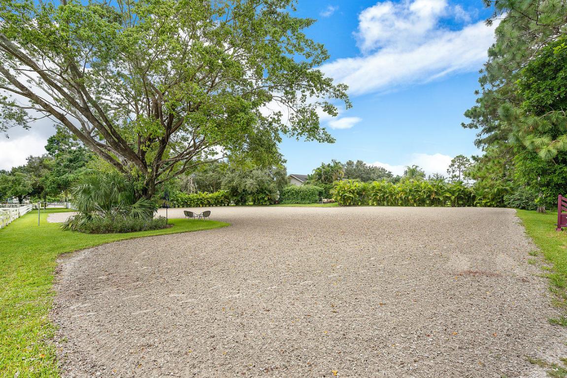 SADDLE TRAIL PARK OF WELLINGTON - Land