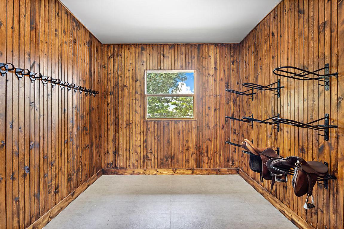 SADDLE TRAIL PARK OF WELLINGTON - Land