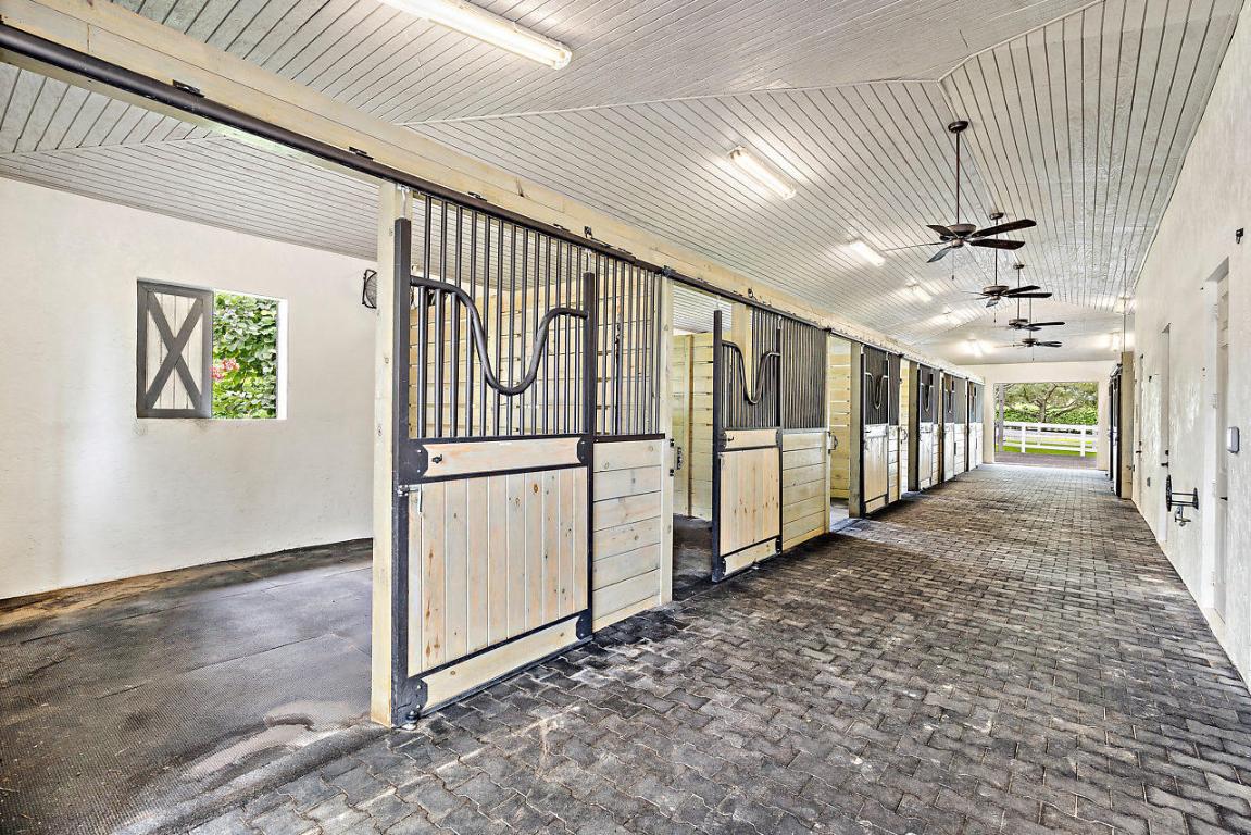 SADDLE TRAIL PARK OF WELLINGTON - Land