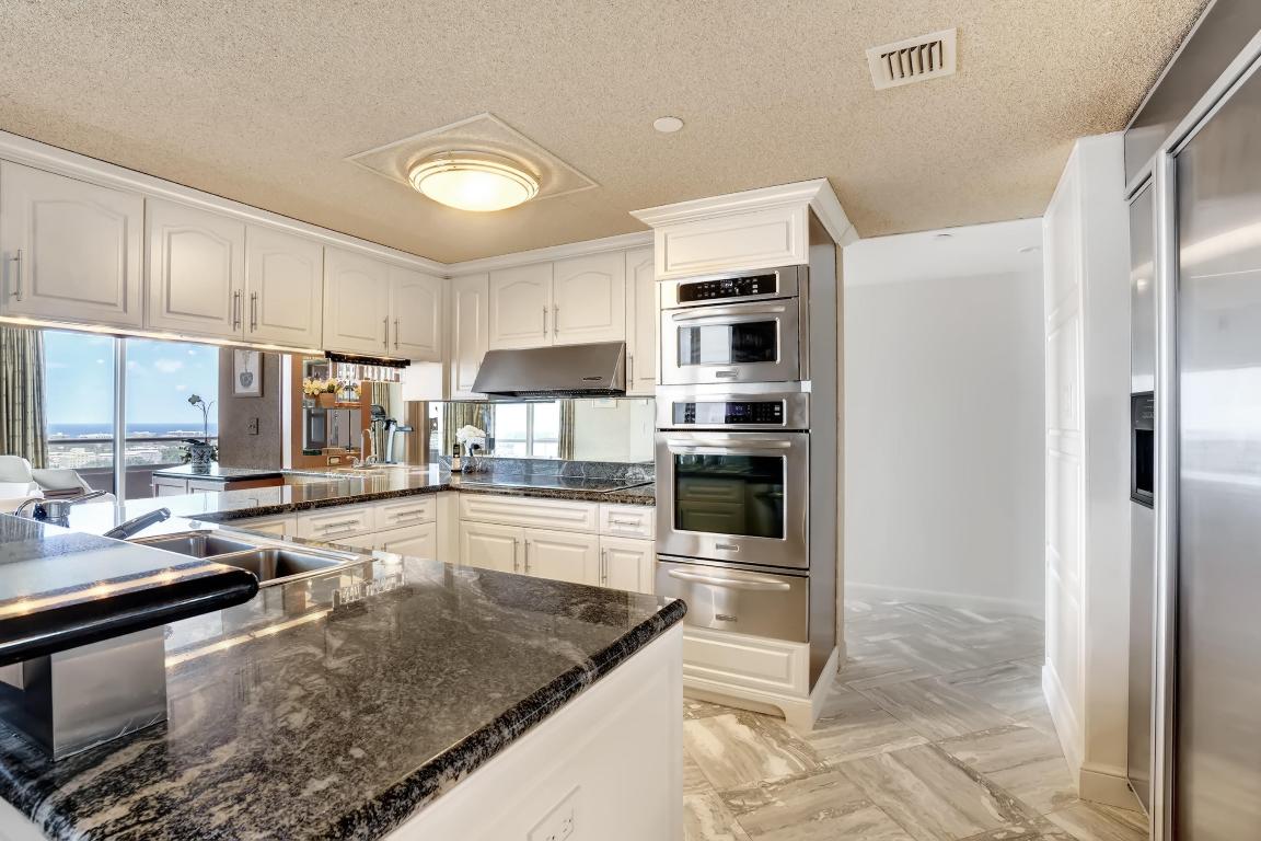 TRUMP PLAZA OF THE PALM BEACHES CONDO - Residential