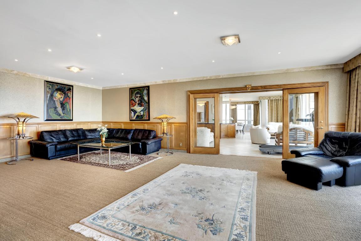 TRUMP PLAZA OF THE PALM BEACHES CONDO - Residential