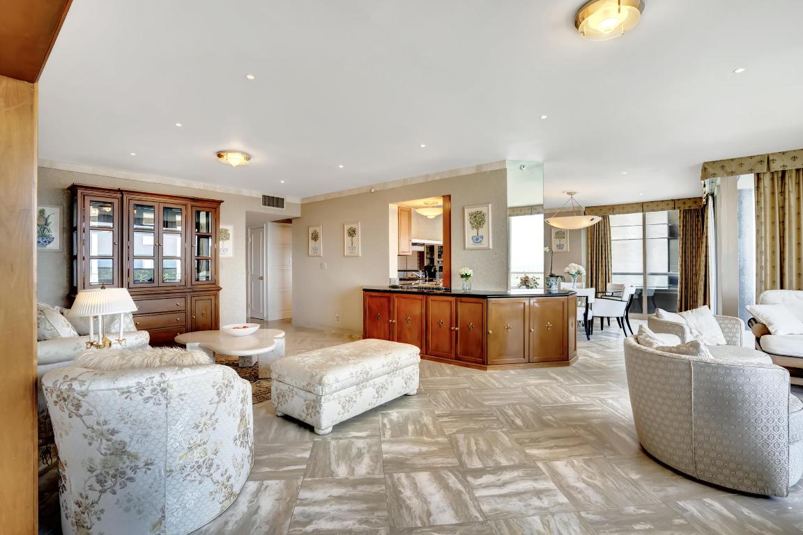 TRUMP PLAZA OF THE PALM BEACHES CONDO - Residential