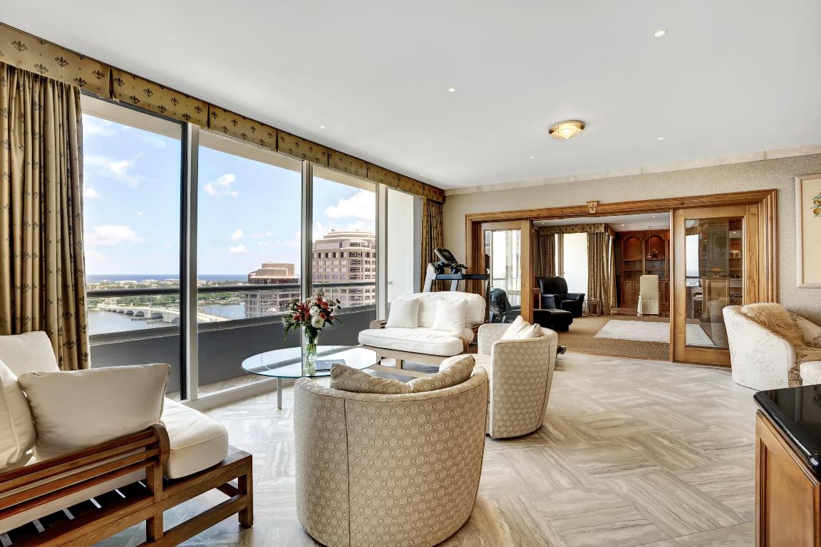 TRUMP PLAZA OF THE PALM BEACHES CONDO - Residential