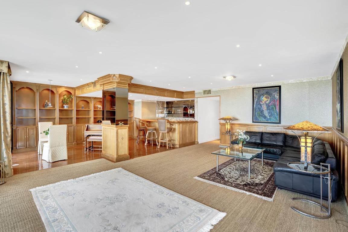 TRUMP PLAZA OF THE PALM BEACHES CONDO - Residential