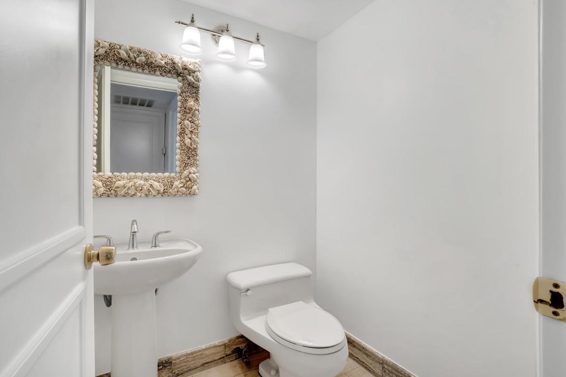 TRUMP PLAZA OF THE PALM BEACHES CONDO - Residential