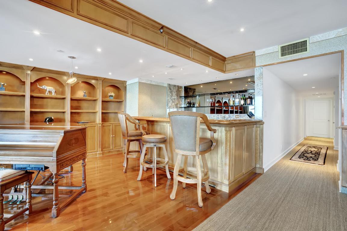 TRUMP PLAZA OF THE PALM BEACHES CONDO - Residential