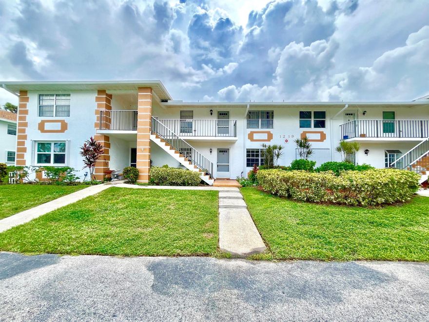 Move in ready 2 bedroom 2 full bath 1st floor unit in the wonderful 55+ Community High Point of Fort Pierce! This unit has been well maintained and features new carpet throughout! High Point of Fort Pierce not only offers a 24/7 manned gate but also an amazing variety of amenities including a pool with clubhouse, pickle-ball courts, tennis courts, shuffleboard tables, social clubs and so much more! If you're looking for security and fun this unit is the obvious choice for your next move!