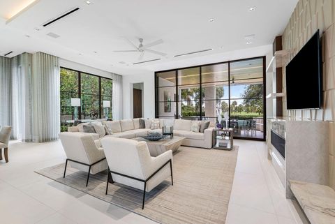 Tiny photo for 471 Royal Palm Way, Boca Raton, FL 33432 (MLS # R11003862)