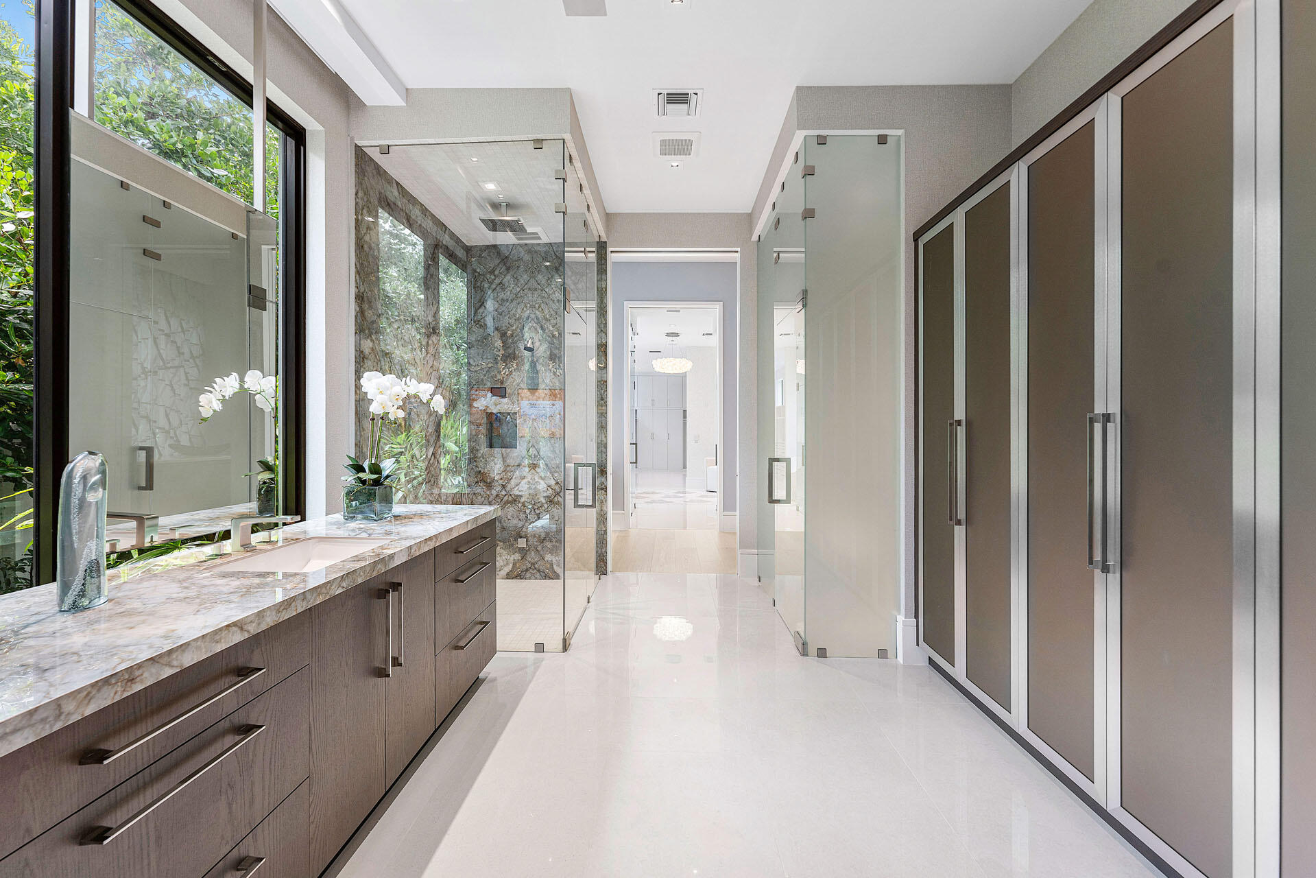 ROYAL PALM YACHT & COUNTRY CLUB - Residential