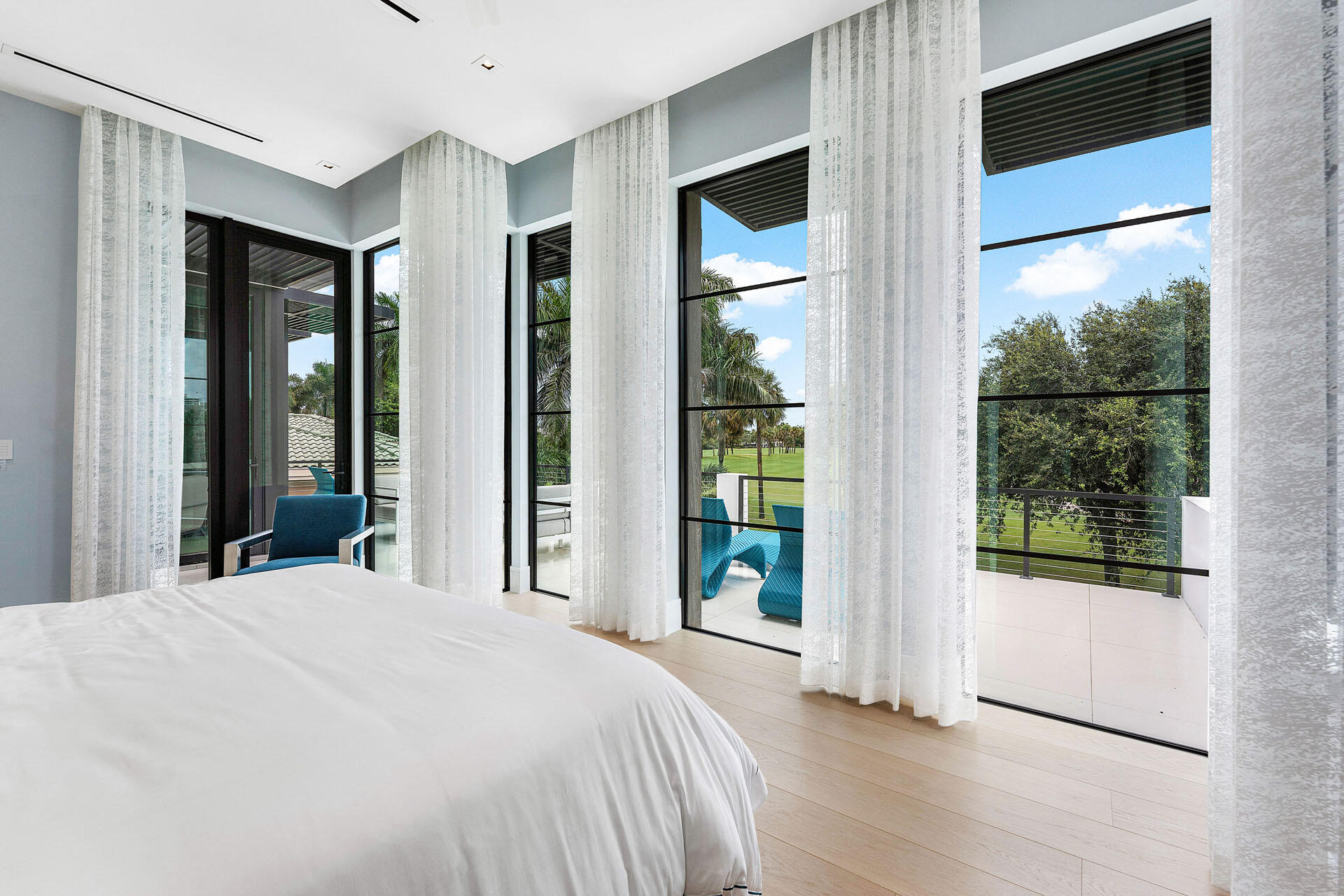 ROYAL PALM YACHT & COUNTR - Residential