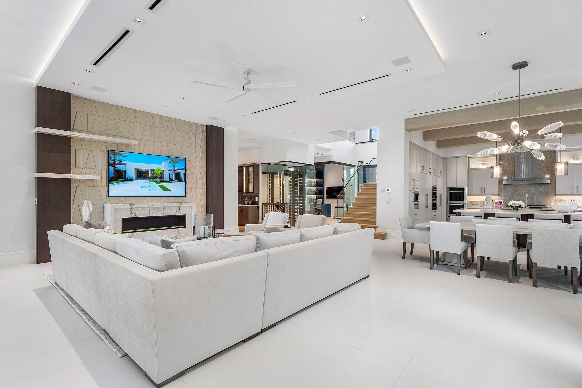 ROYAL PALM YACHT & COUNTR - Residential