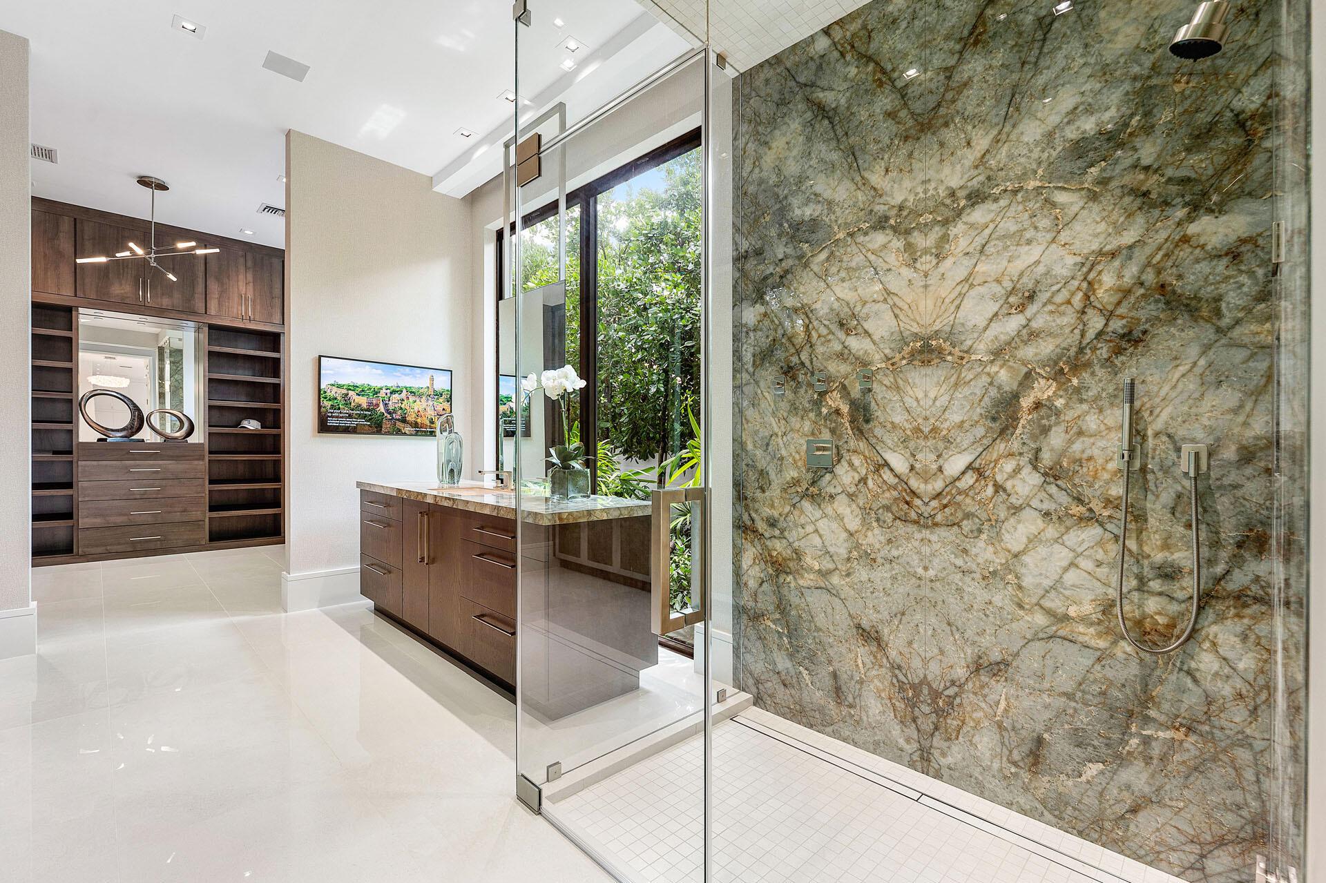 ROYAL PALM YACHT & COUNTR - Residential